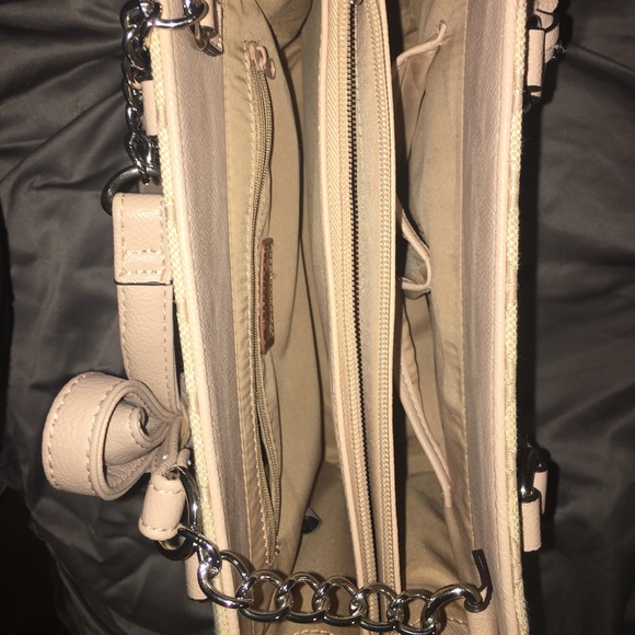 A Nine West purse - Picture 5 of 8